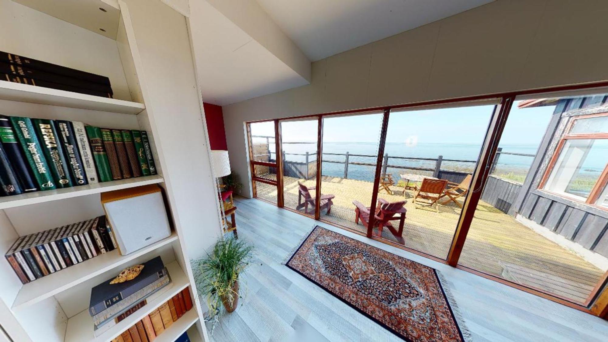 Kleifar: Ocean View Apartment